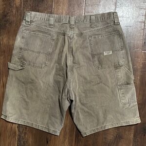 Wrangler Tan Cargo Shorts with Relaxed Fit